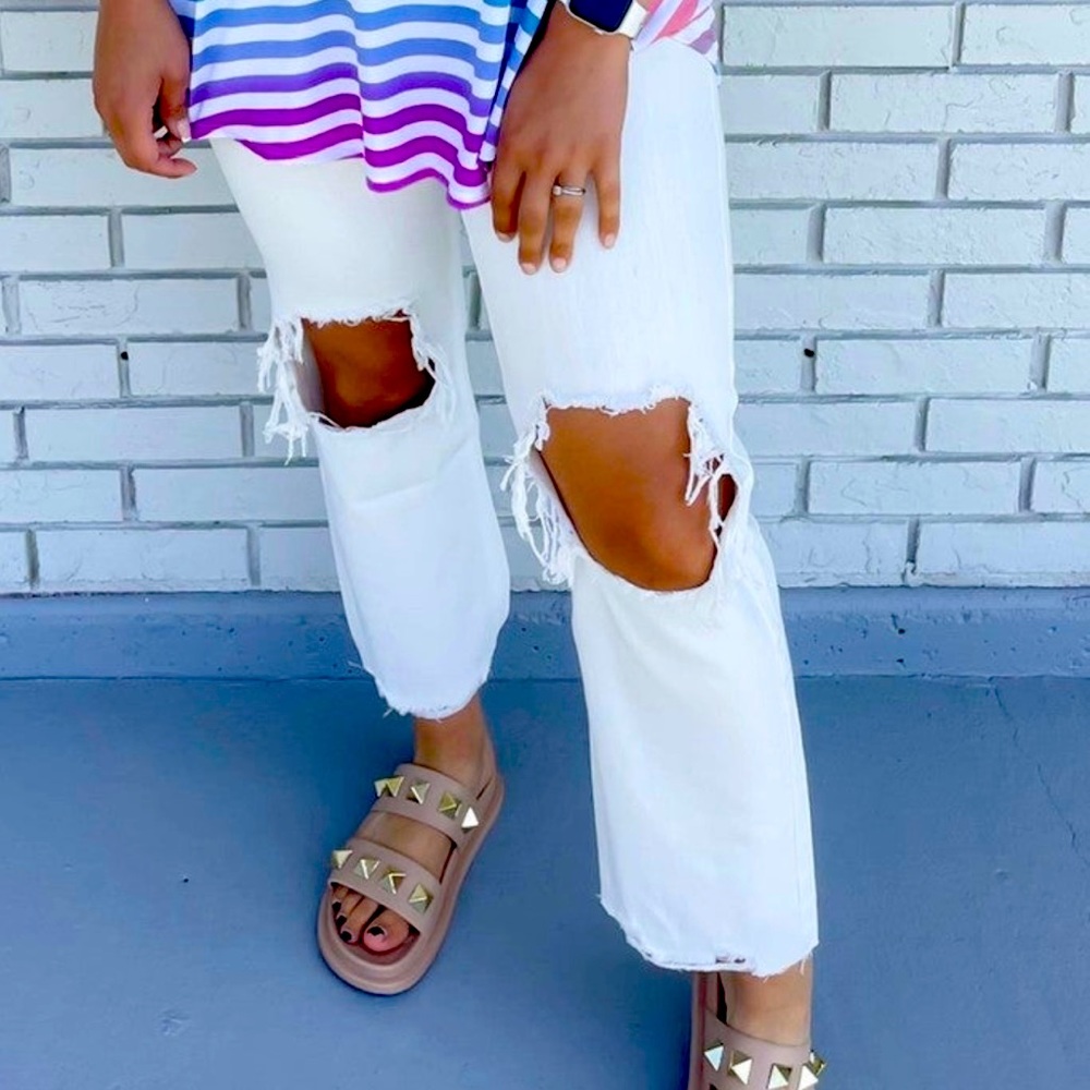 Distressed White Kancan jeans
